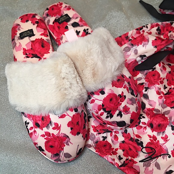 🌹NEW VICTORIA’S SECRET FLORAL SATIN SLIPPERS - Picture 2 of 8